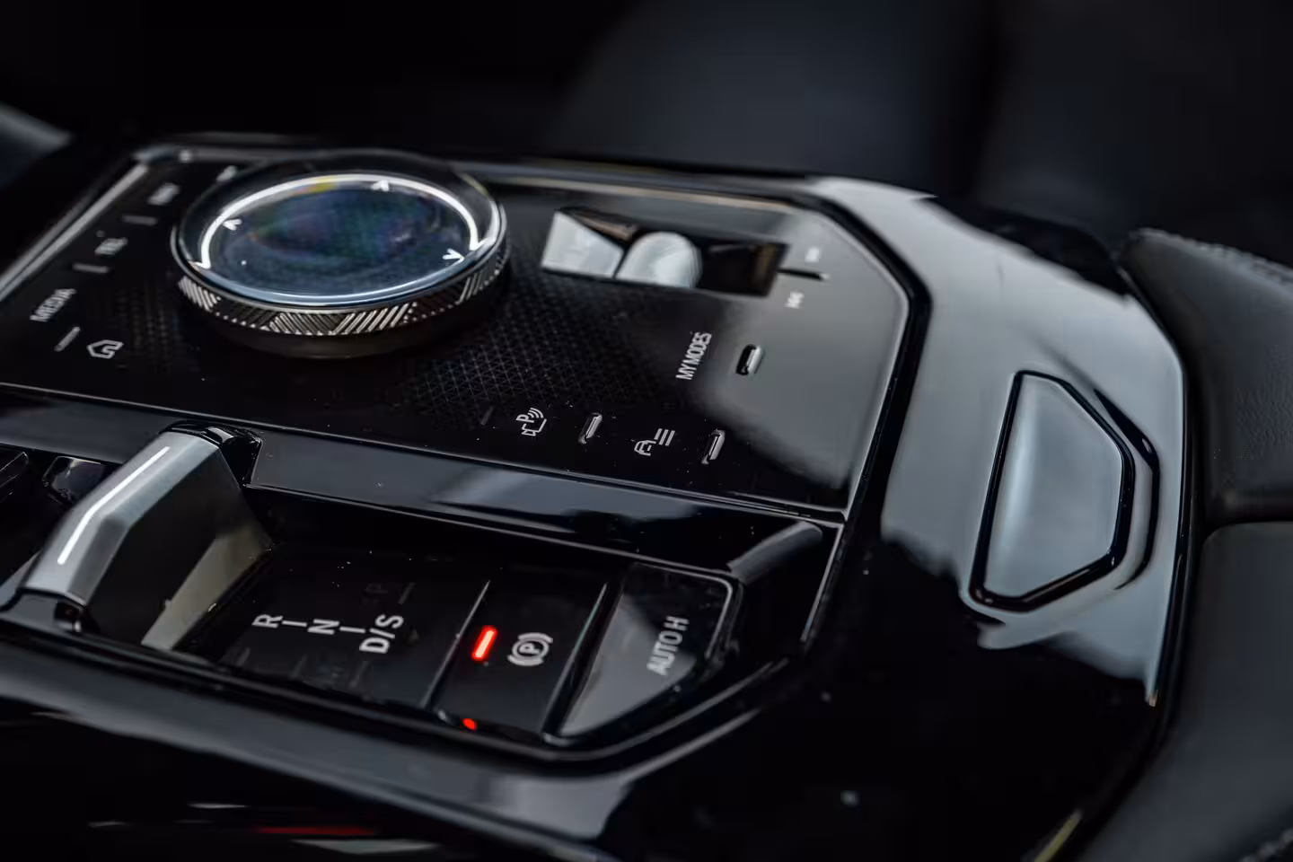 BMW 5-serie Touring 530e M Sport Edition l Harman Kardon l Adaptive LED l Stoelverkoeling l Elektr. Incl Memor