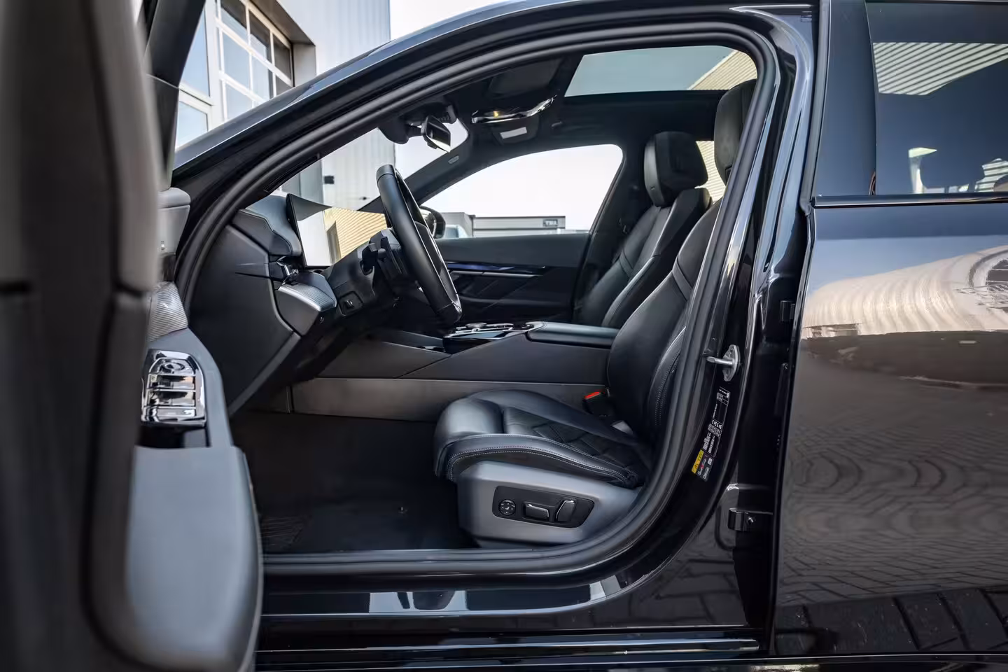 BMW 5-serie Touring 530e M Sport Edition l Harman Kardon l Adaptive LED l Stoelverkoeling l Elektr. Incl Memor