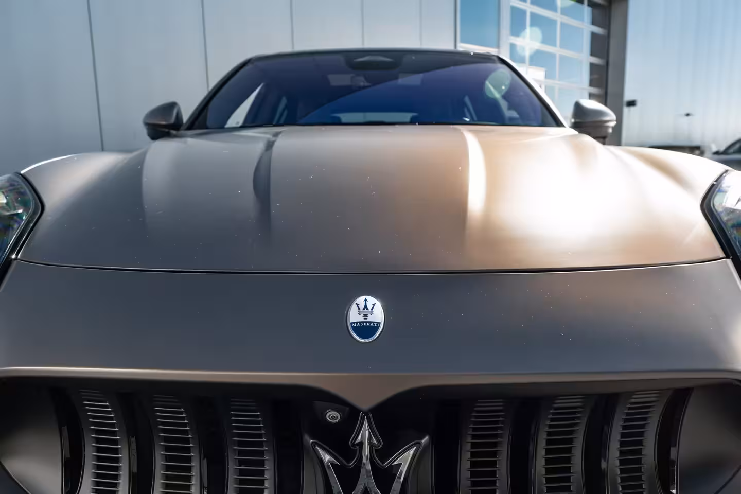 Maserati Grecale AWD Folgore 105kWh l Luchtvering l 360 gr Camera l High End Sound l Panoramadak l Stoelver