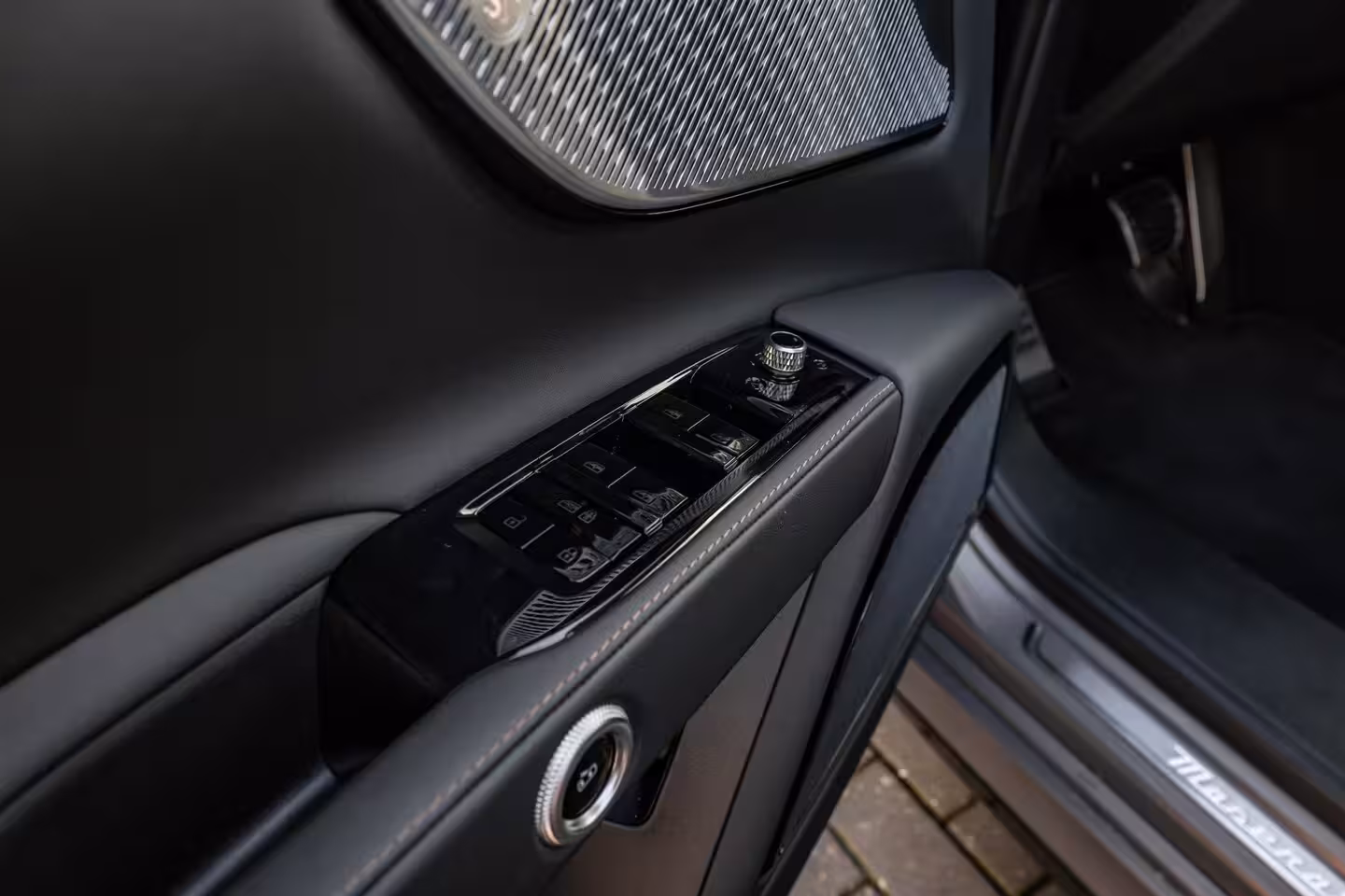 Maserati Grecale AWD Folgore 105kWh l Luchtvering l 360 gr Camera l High End Sound l Panoramadak l Stoelver