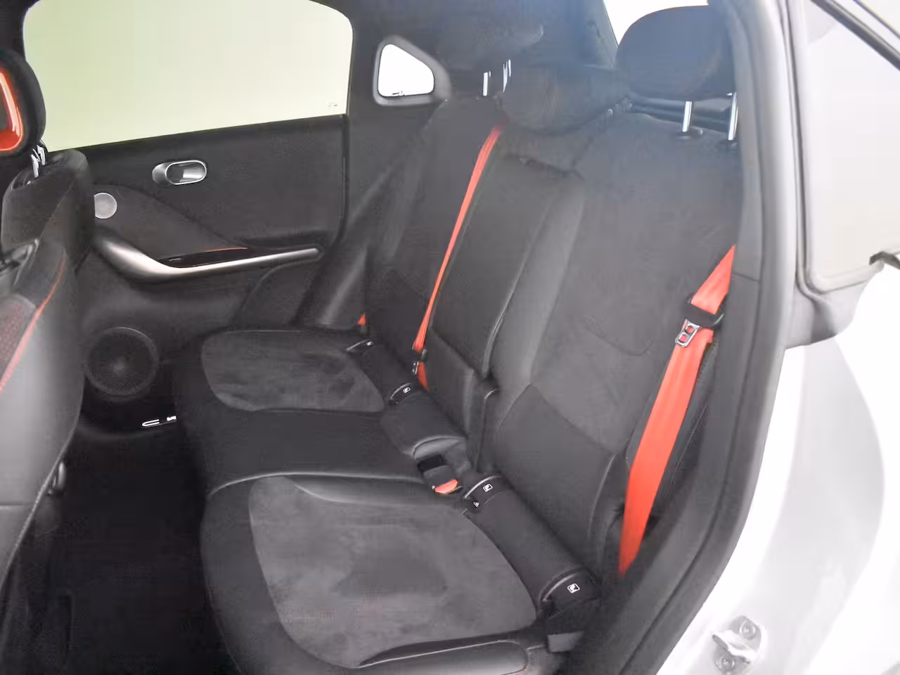 Smart #1 1 BRABUS 66 kWh l 428pk l 360gr Camera l Side Assist l Stoel en stuurverwarming l BEATS Au