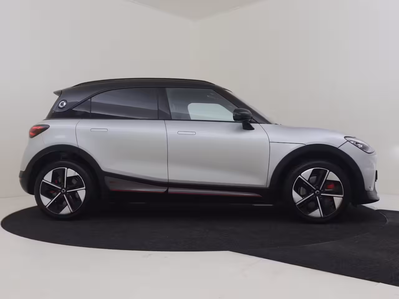 Smart #1 1 BRABUS 66 kWh l 428pk l 360gr Camera l Side Assist l Stoel en stuurverwarming l BEATS Au
