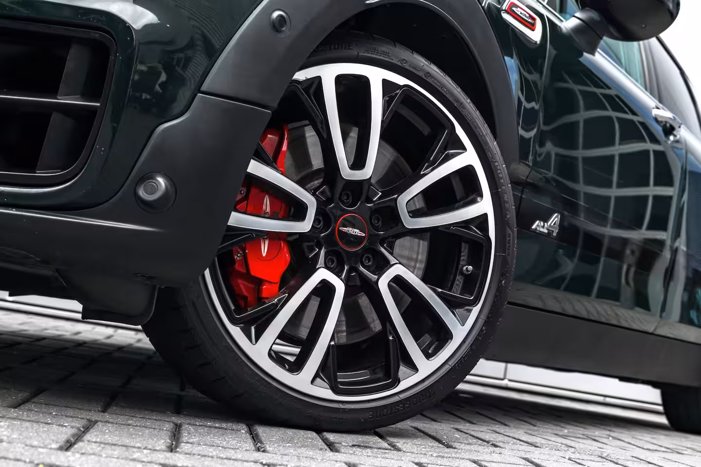 Mini Clubman 2.0 JCW ALL4 l Harman/Kardon Sound l Leder/Alcantara l Head up Display l Panoramadak l Cam