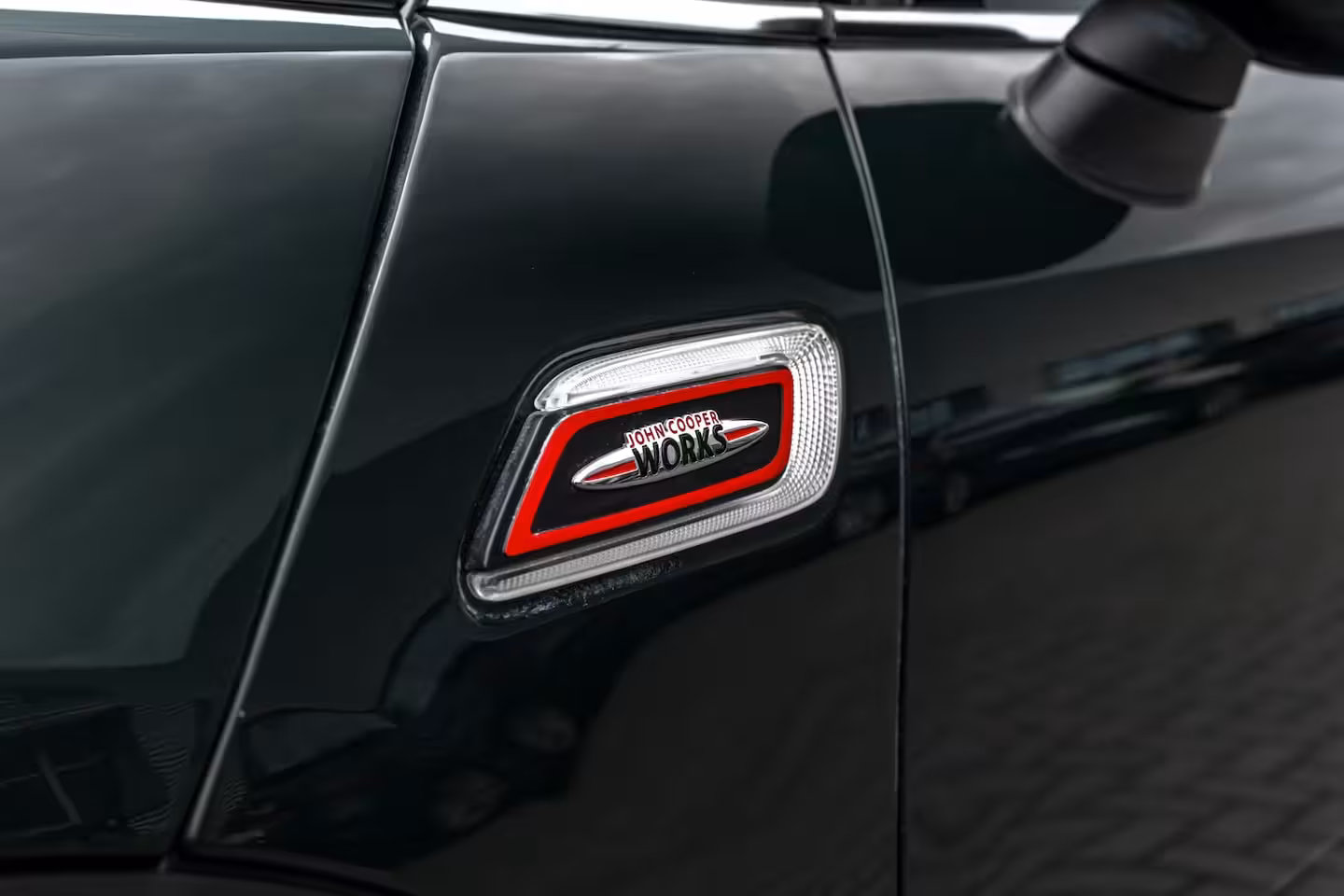 Mini Clubman 2.0 JCW ALL4 l Harman/Kardon Sound l Leder/Alcantara l Head up Display l Panoramadak l Cam
