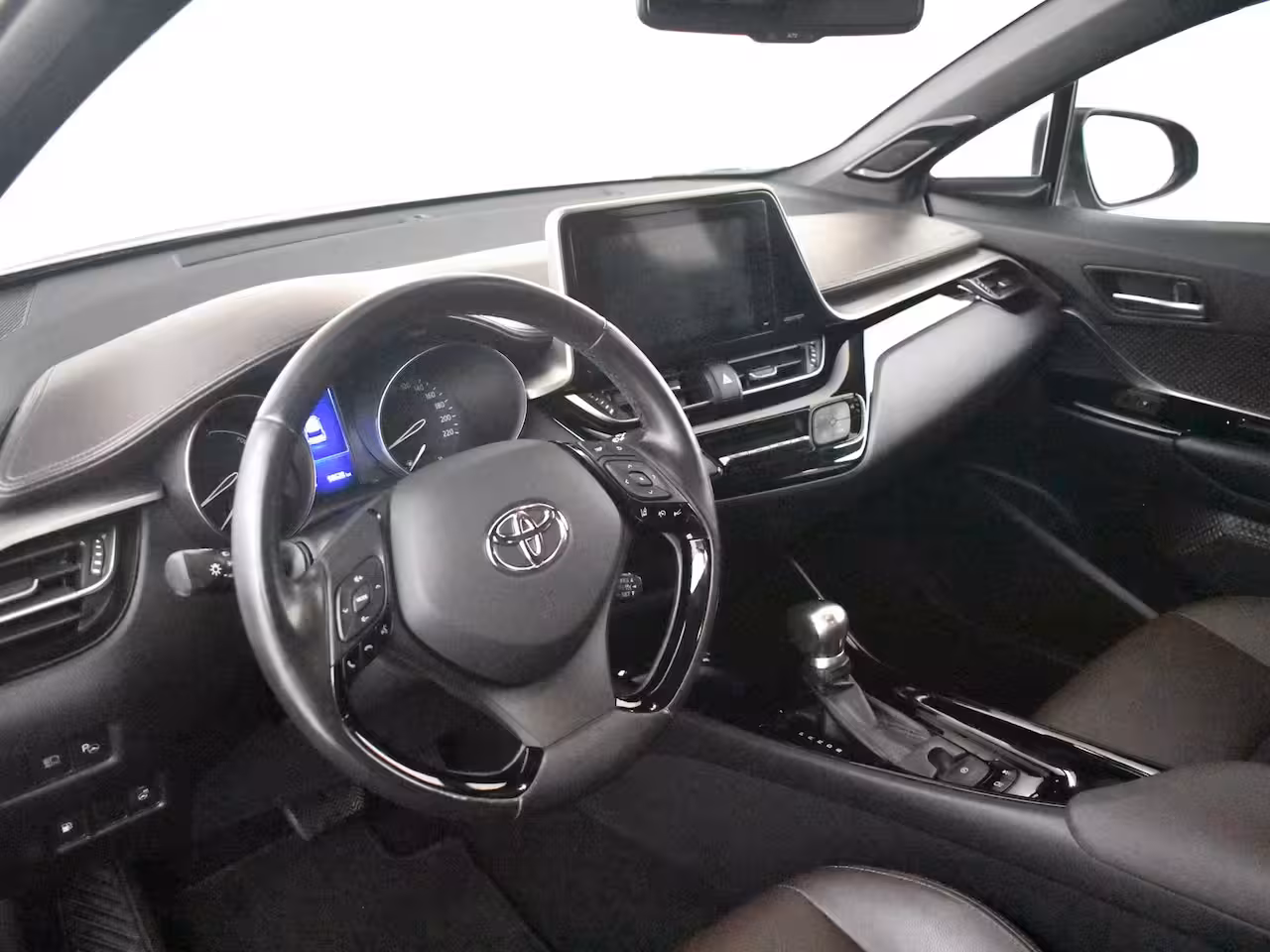 Toyota C-HR 1.8 Hybrid Executive l JBL Sound l Half Leder l Stoelverwarming l Cr Control l PDC V en A