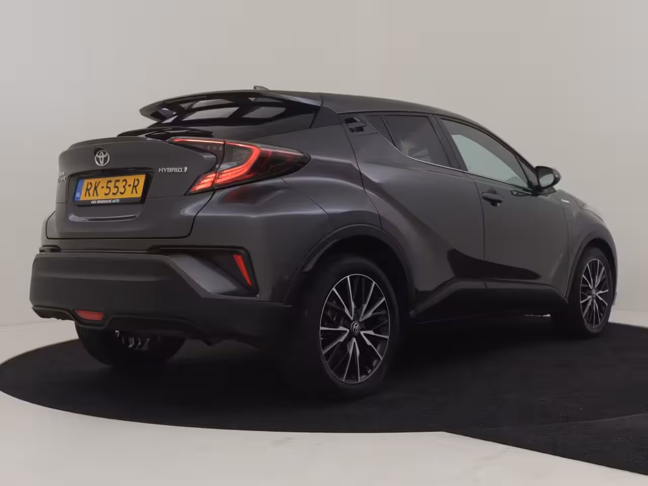 Toyota C-HR 1.8 Hybrid Executive l JBL Sound l Half Leder l Stoelverwarming l Cr Control l PDC V en A