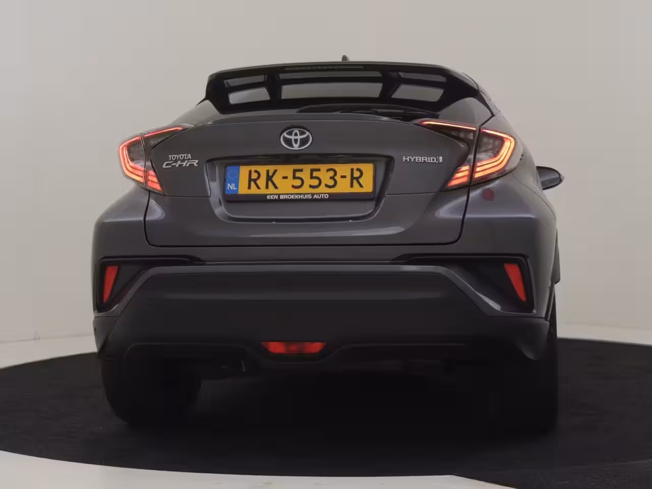 Toyota C-HR 1.8 Hybrid Executive l JBL Sound l Half Leder l Stoelverwarming l Cr Control l PDC V en A