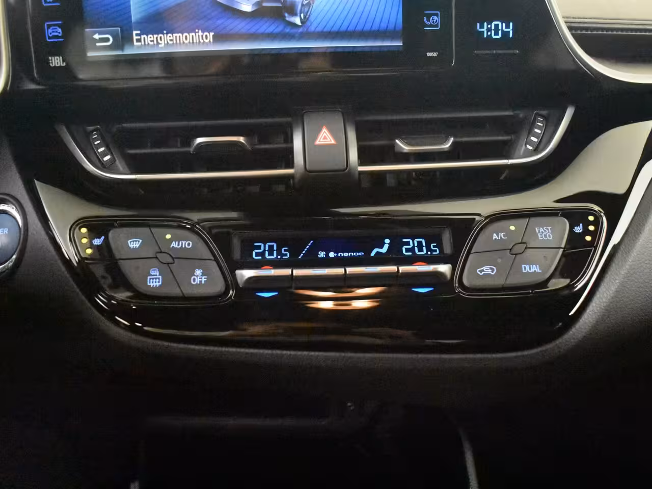 Toyota C-HR 1.8 Hybrid Executive l JBL Sound l Half Leder l Stoelverwarming l Cr Control l PDC V en A