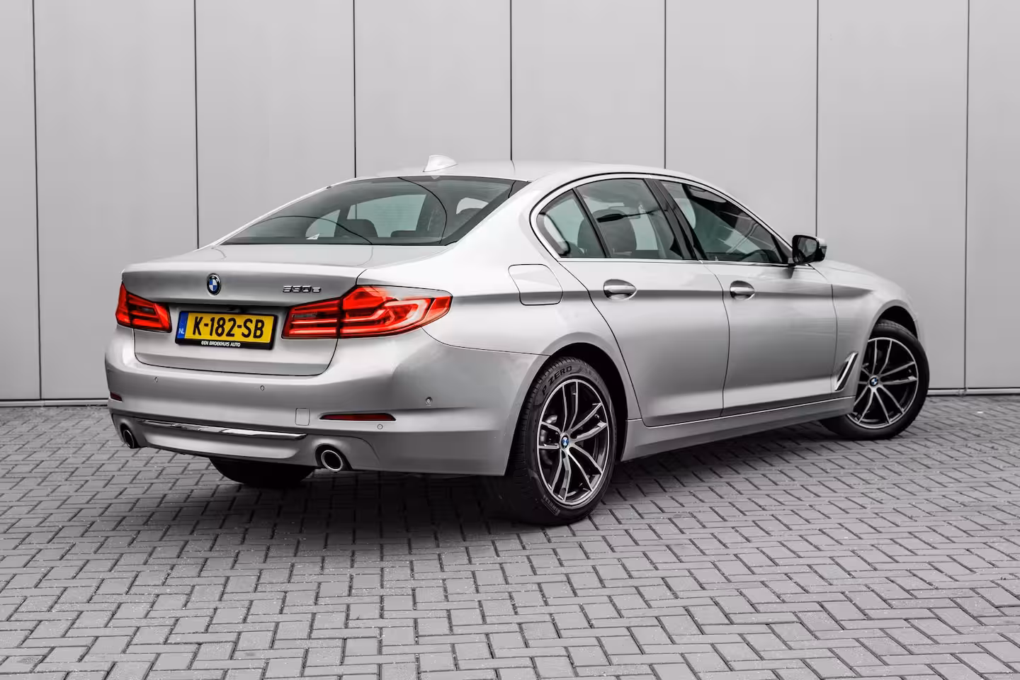 BMW 5-serie 530e iPerformance High Executive 252Pk | Rondomzichtcamera | Head-up Display | Glazen schu