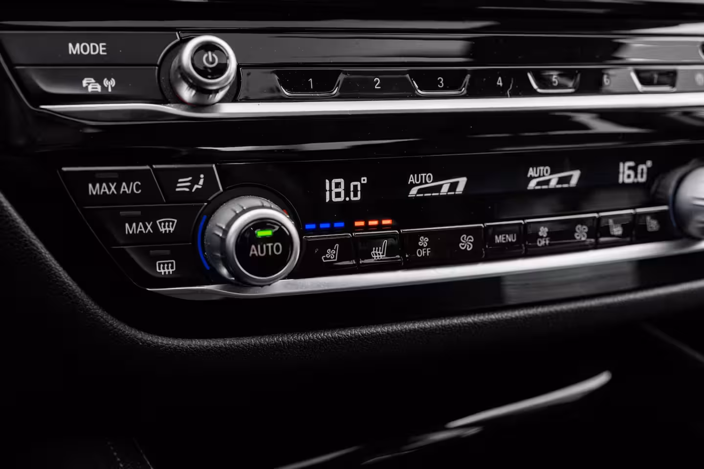 BMW 5-serie 530e iPerformance High Executive 252Pk | Rondomzichtcamera | Head-up Display | Glazen schu