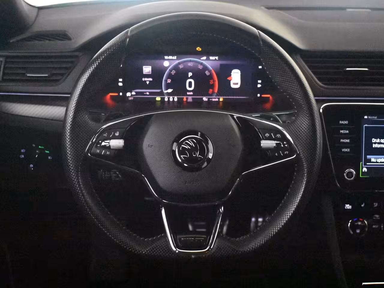 Skoda Superb Combi 1.4 TSI iV Sportline Business l Elekt. Stoel incl Memory l Pano Dak l Camera l Elektr. Kle