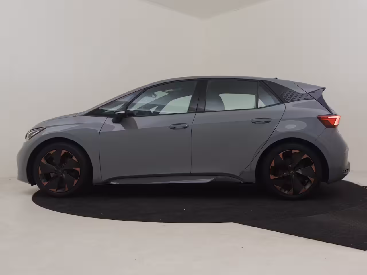 Cupra Born Copper Edition 82kWh l WLTP tot 556km l Camera l Stoel/stuurverwarming l Half Leder l 19"