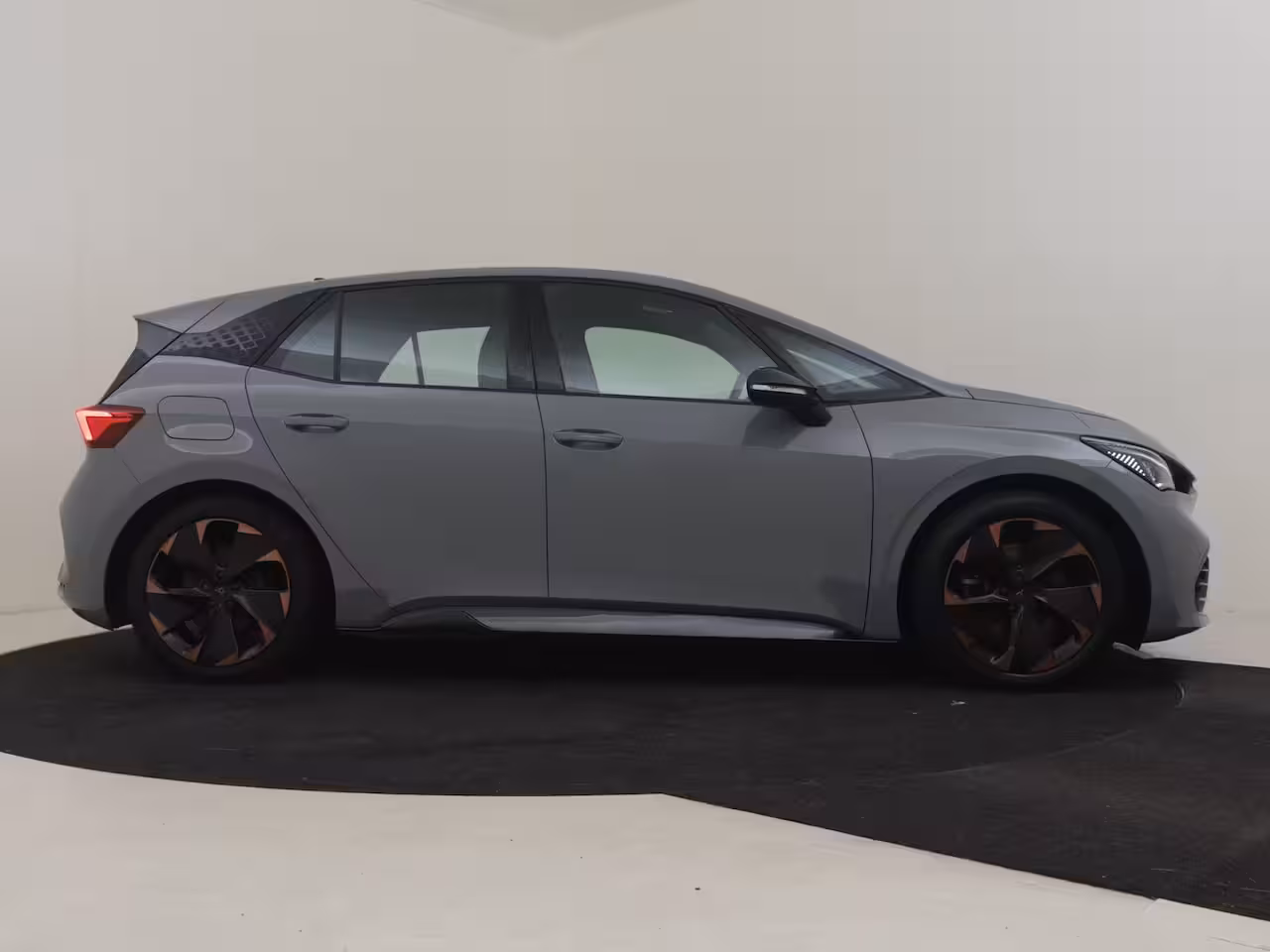 Cupra Born Copper Edition 82kWh l WLTP tot 556km l Camera l Stoel/stuurverwarming l Half Leder l 19"