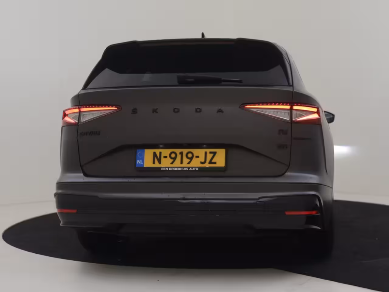 Skoda Enyaq iV 60 Sportline l SOH 91, 38% l Camera | 21" l Apple Car Play l Matte kleur l Navi l Sportsto