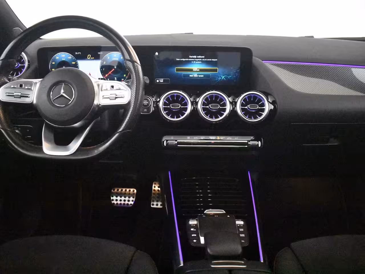 Mercedes-Benz GLA-Klasse 250 4MATIC AMG Line l Pano Dak l Leder/Alcantara l Trekhaak l Dodehoek Detectie l AMG l Sf