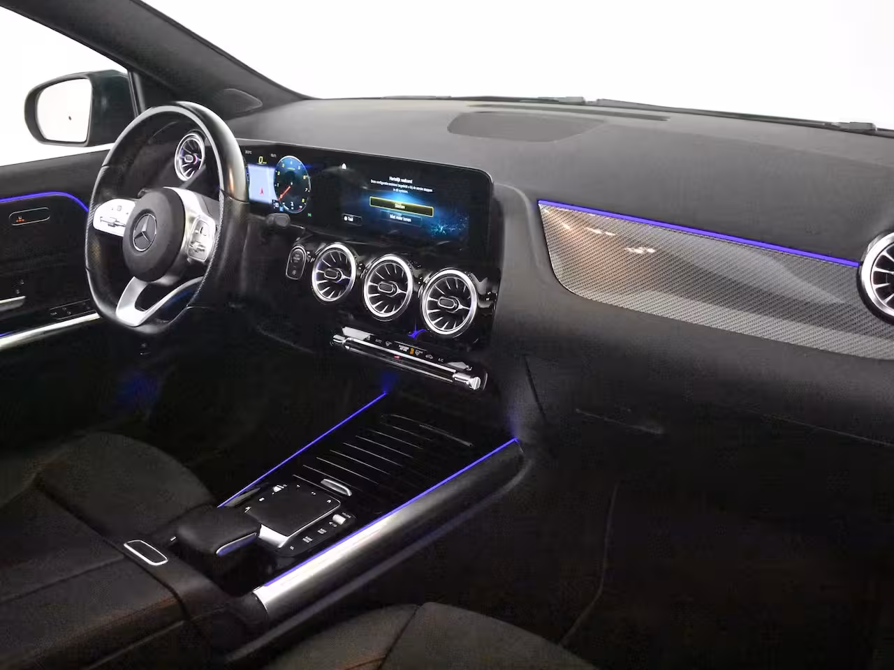 Mercedes-Benz GLA-Klasse 250 4MATIC AMG Line l Pano Dak l Leder/Alcantara l Trekhaak l Dodehoek Detectie l AMG l Sf