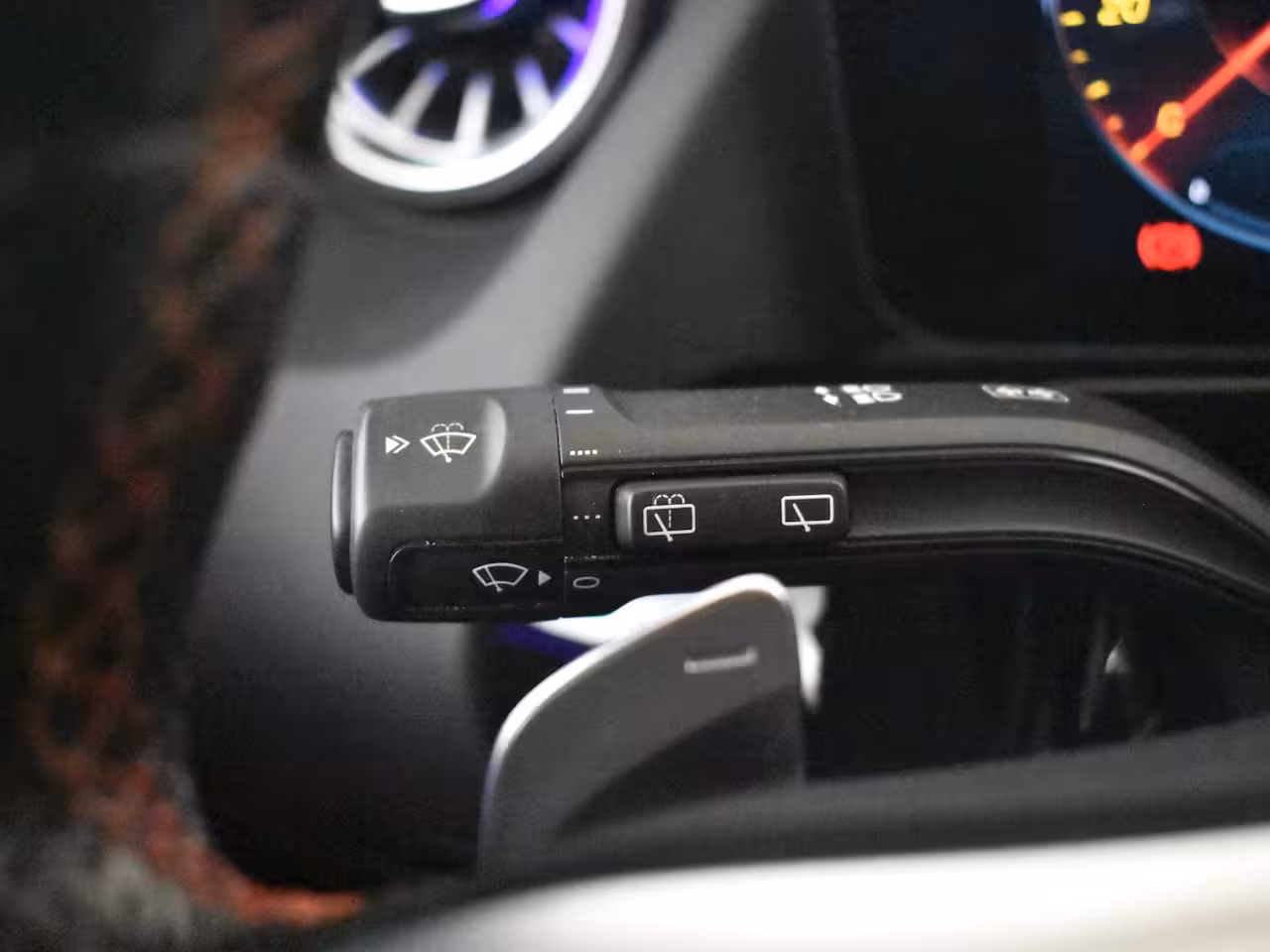 Mercedes-Benz GLA-Klasse 250 4MATIC AMG Line l Pano Dak l Leder/Alcantara l Trekhaak l Dodehoek Detectie l AMG l Sf