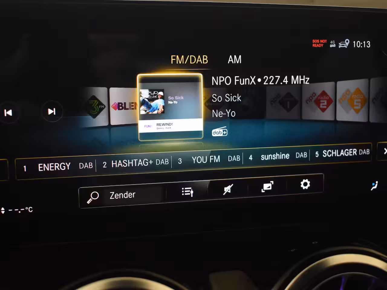 Mercedes-Benz GLA-Klasse 250 4MATIC AMG Line l Pano Dak l Leder/Alcantara l Trekhaak l Dodehoek Detectie l AMG l Sf