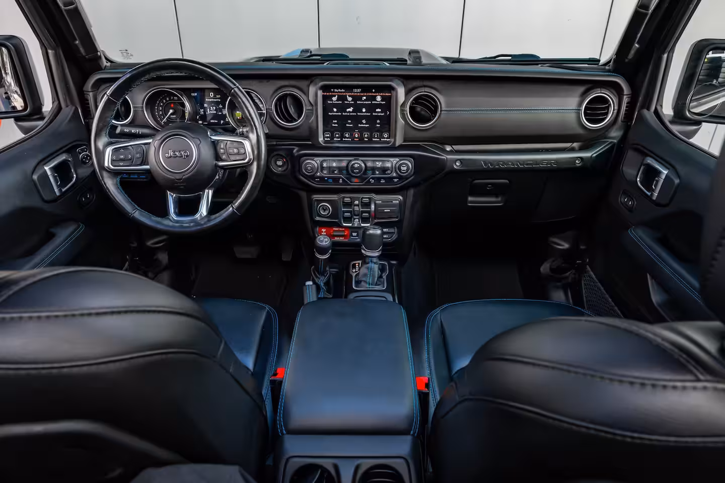 Jeep Wrangler Unlimited 4xe 380 Rubicon l Elekt. Schuifdak l Stoel/Stuurverwarming l Leder l Dodehoek Assist l LED