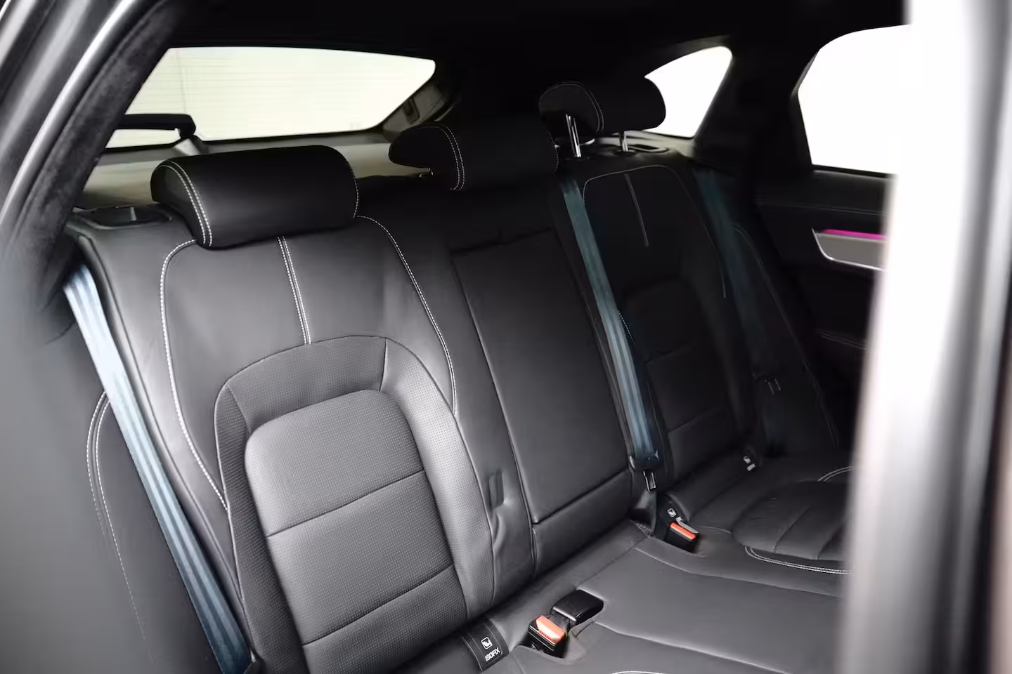 Jaguar F-Pace 2.0 P400e PHEV R-Dynamic HSE l Schaalstoelen l Meridian Sound l Head up d. l Stoelventilat