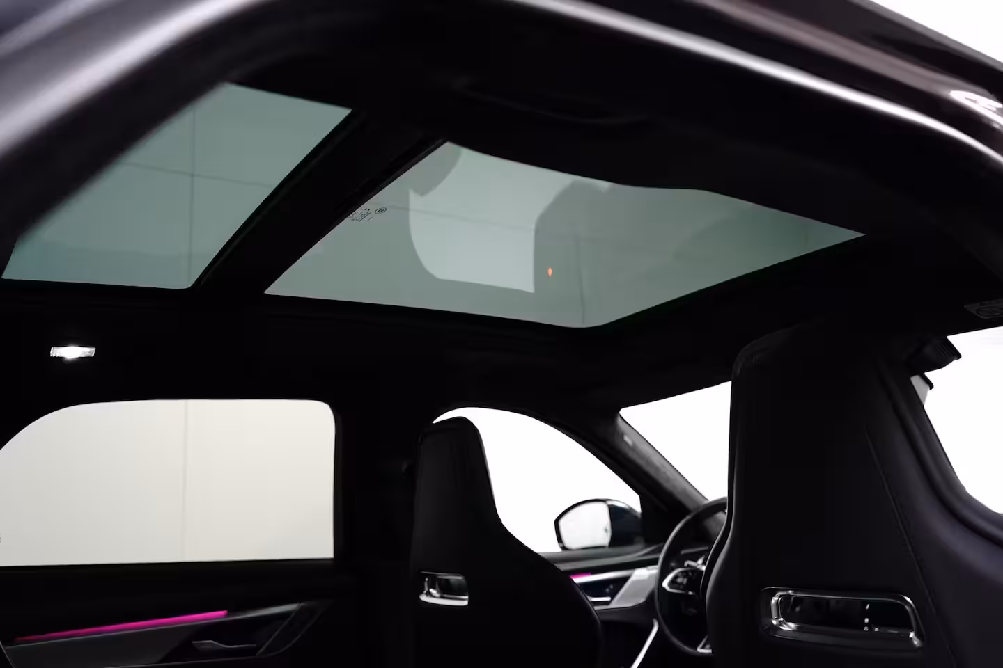 Jaguar F-Pace 2.0 P400e PHEV R-Dynamic HSE l Schaalstoelen l Meridian Sound l Head up d. l Stoelventilat