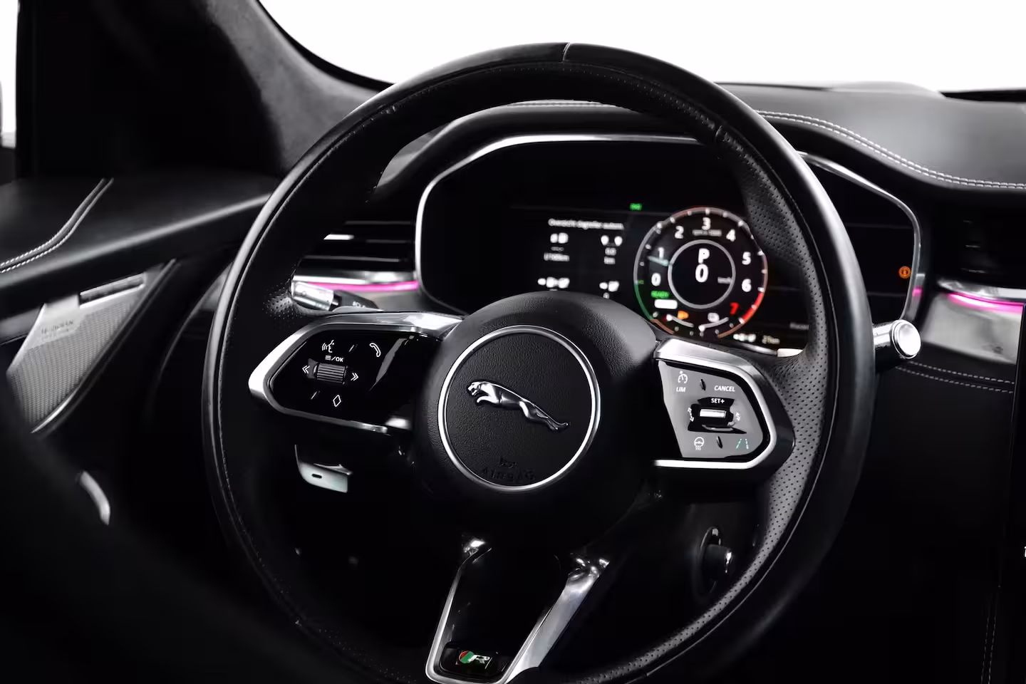 Jaguar F-Pace 2.0 P400e PHEV R-Dynamic HSE l Schaalstoelen l Meridian Sound l Head up d. l Stoelventilat