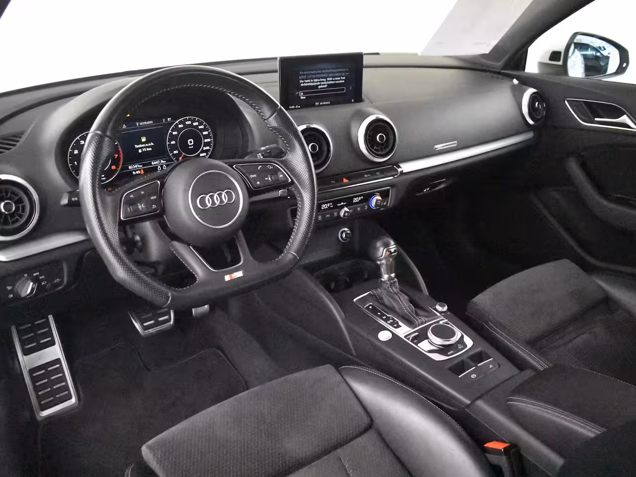 Audi A3 Cabriolet 1.5 TFSI CoD Sport S Line Edition 150PK AUTO | Trekhaak | Achteruitrijcamera | Keyless | D