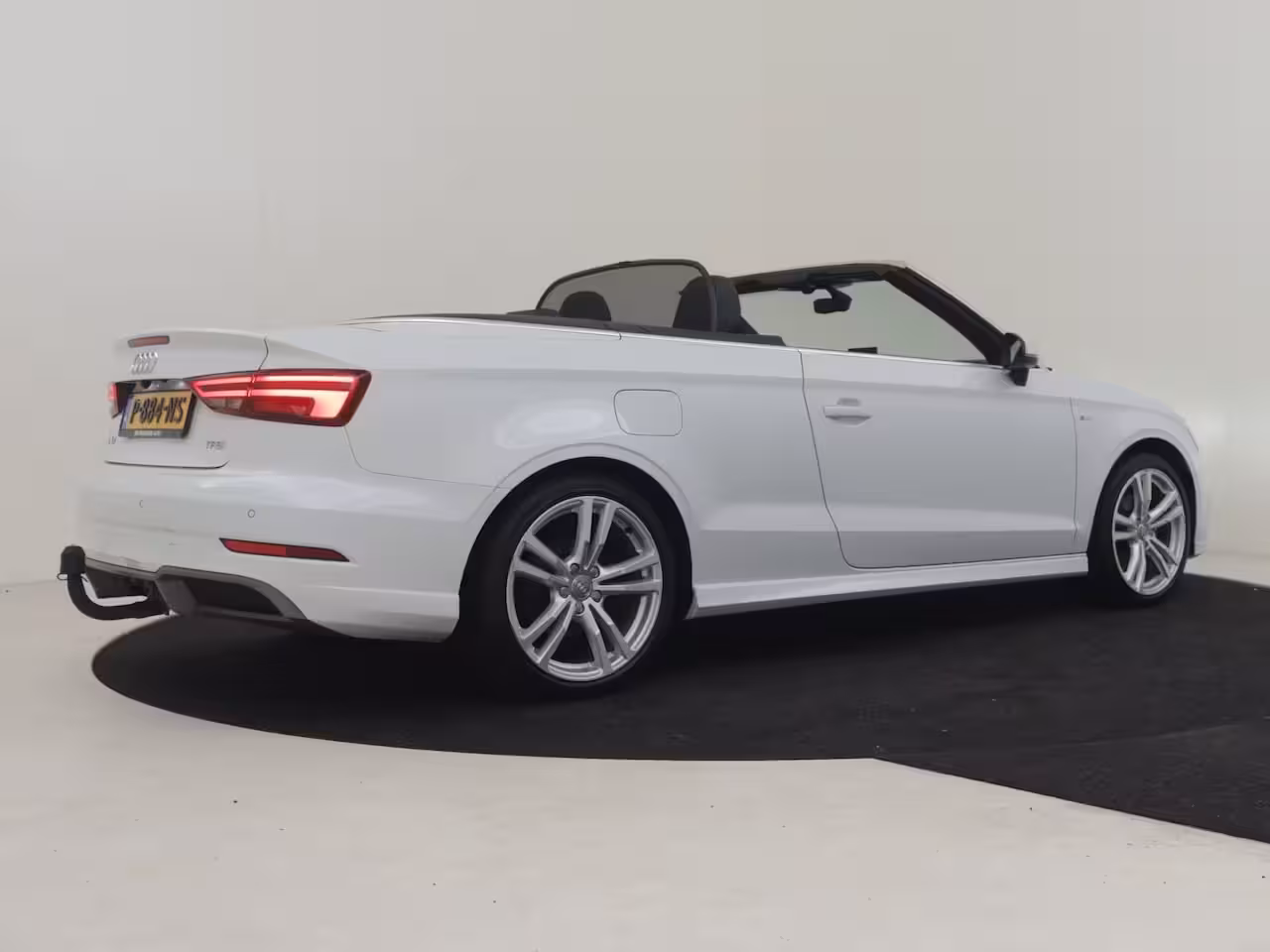 Audi A3 Cabriolet 1.5 TFSI CoD Sport S Line Edition 150PK AUTO | Trekhaak | Achteruitrijcamera | Keyless | D