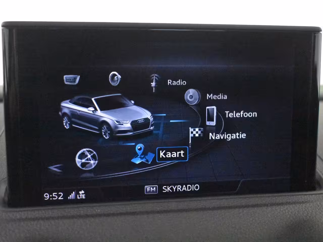 Audi A3 Cabriolet 1.5 TFSI CoD Sport S Line Edition 150PK AUTO | Trekhaak | Achteruitrijcamera | Keyless | D
