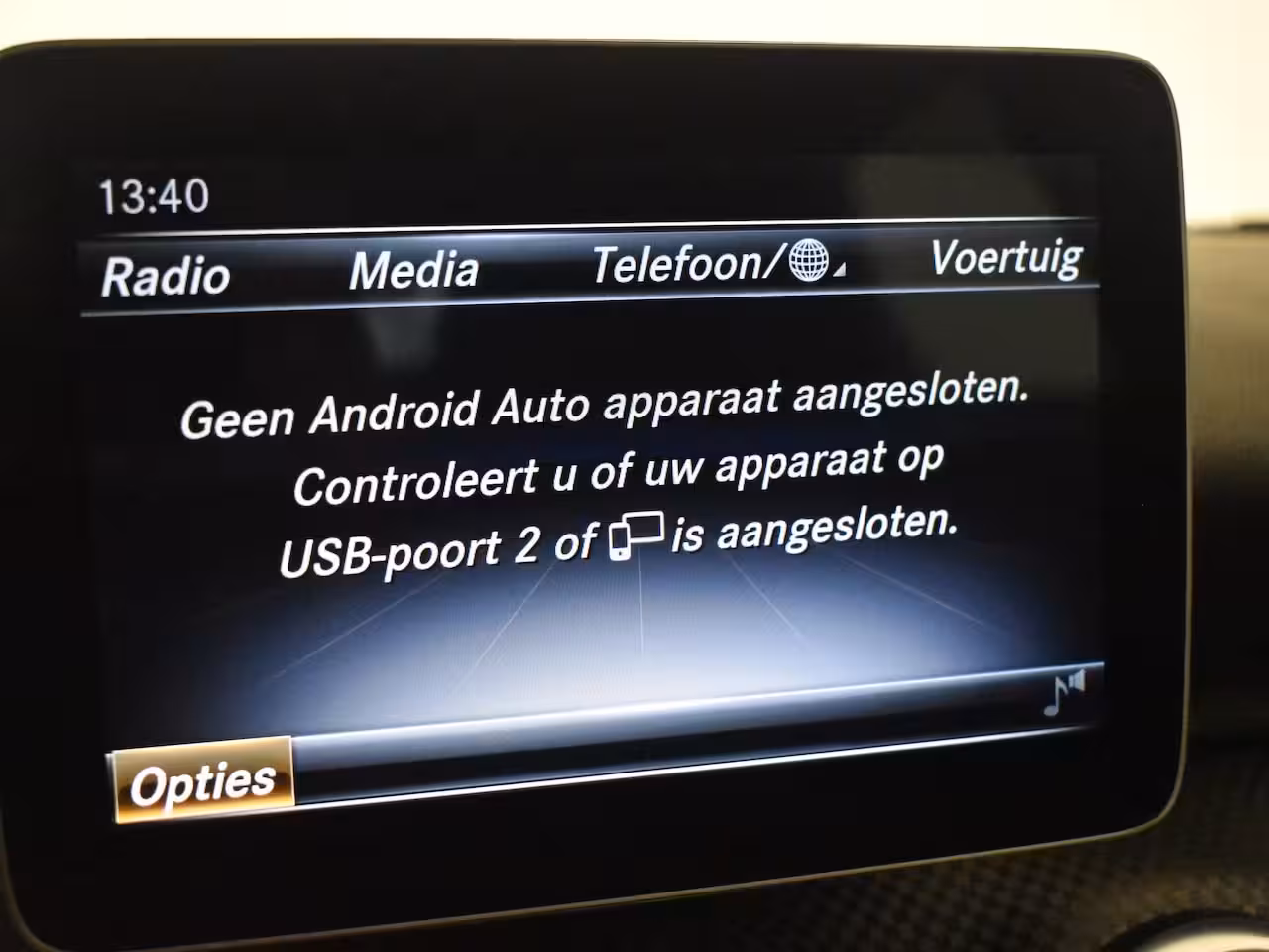 Mercedes-Benz A-klasse 180 Business Solution AMG | Cruise control | Climate control | Sport stoelen | Apple carpl