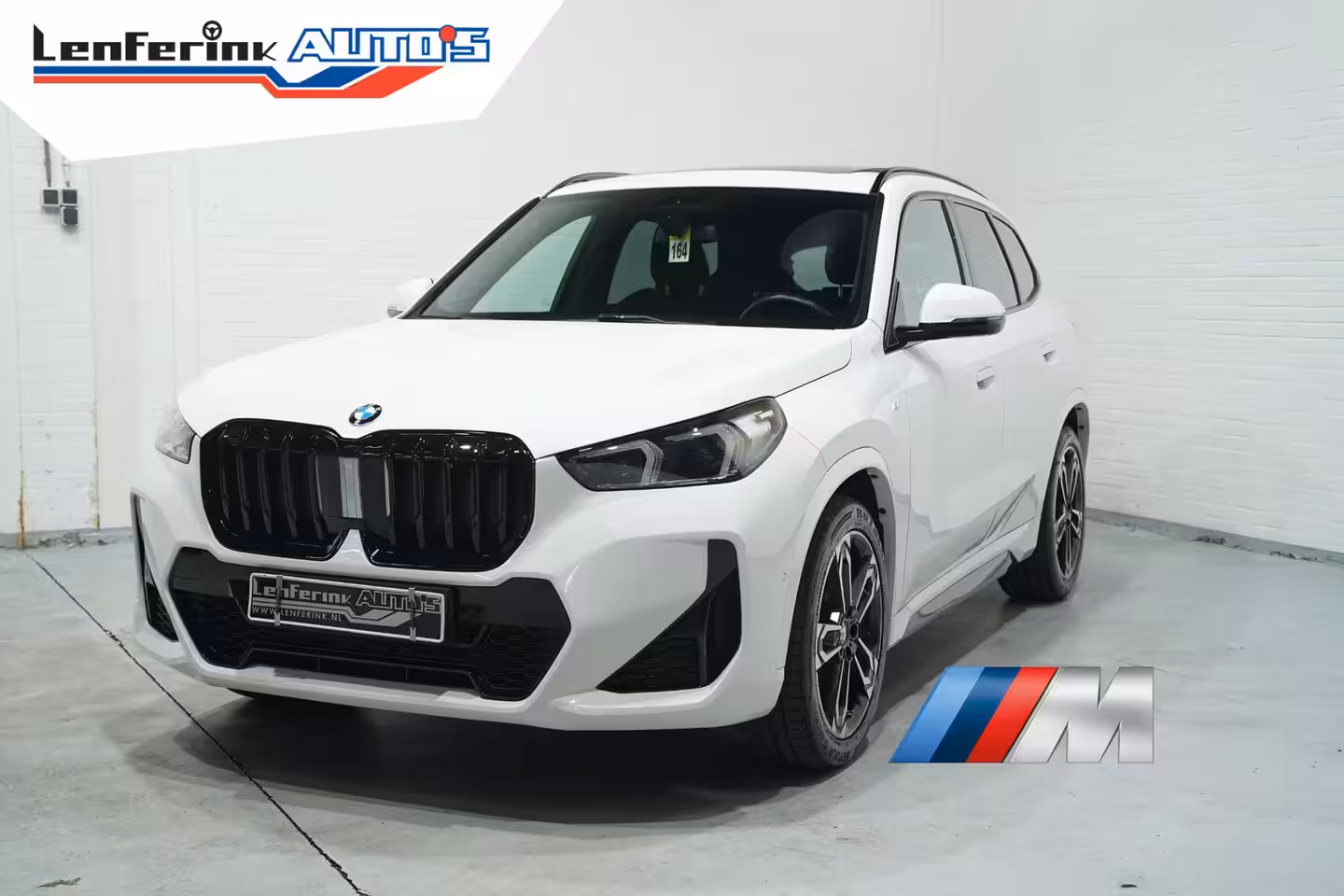 BMW X1 sDrive20i M Sport Panodak Led koplampen Camera Shadowline Stuur- en stoelverwarming 19 Inc