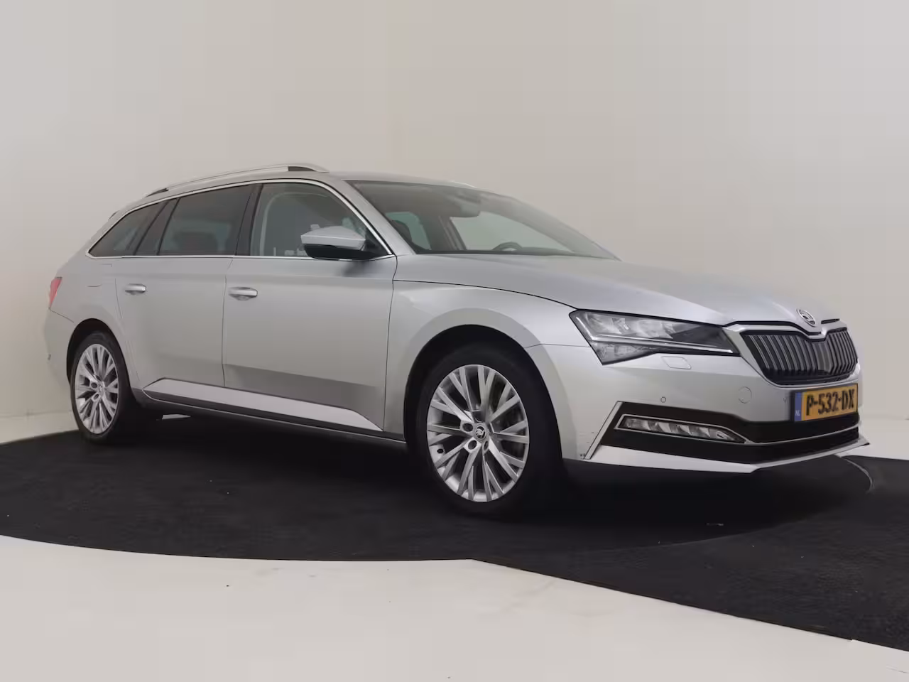 Skoda Superb Combi 1.4 TSI iV Sportline Business 218PK DSG/AUTO l Elektr. Klep l Achteruitrijcamera | App Con