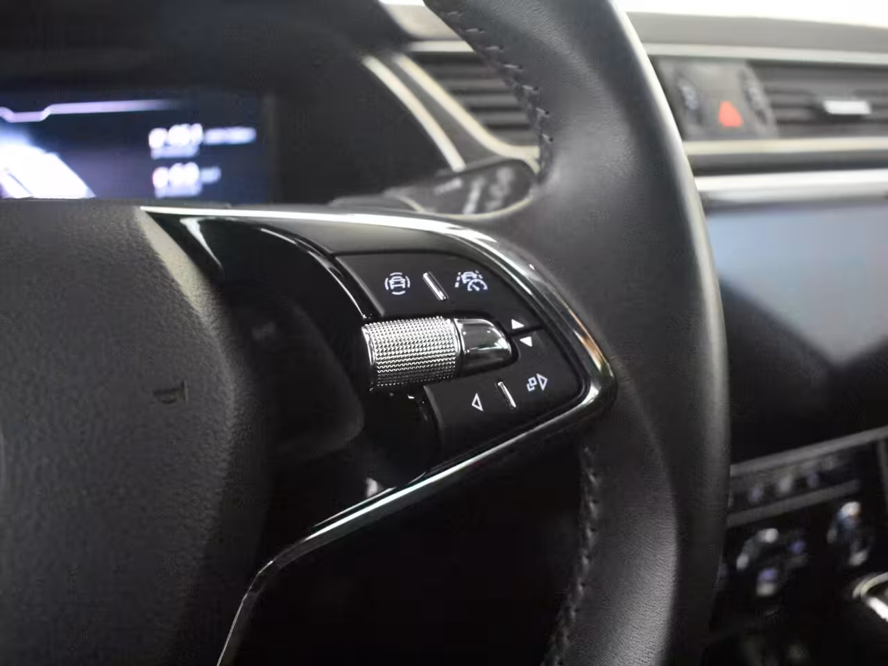 Skoda Superb Combi 1.4 TSI iV Sportline Business 218PK DSG/AUTO l Elektr. Klep l Achteruitrijcamera | App Con