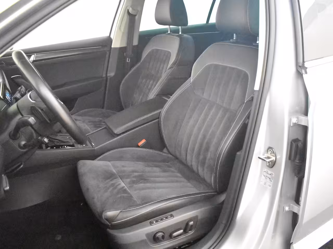 Skoda Superb Combi 1.4 TSI iV Sportline Business 218PK DSG/AUTO l Elektr. Klep l Achteruitrijcamera | App Con