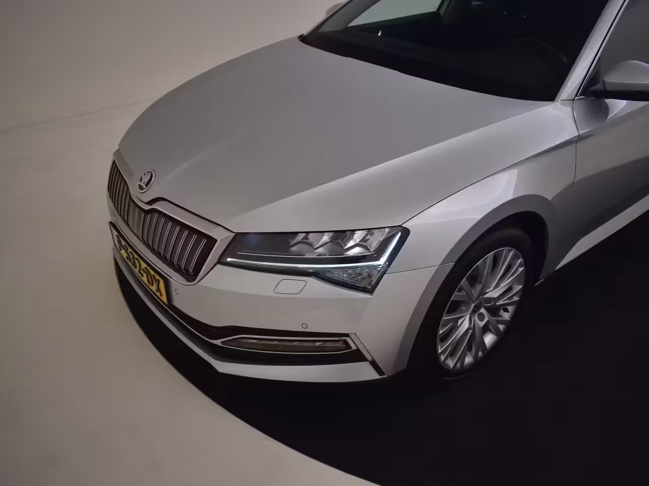 Skoda Superb Combi 1.4 TSI iV Sportline Business 218PK DSG/AUTO l Elektr. Klep l Achteruitrijcamera | App Con