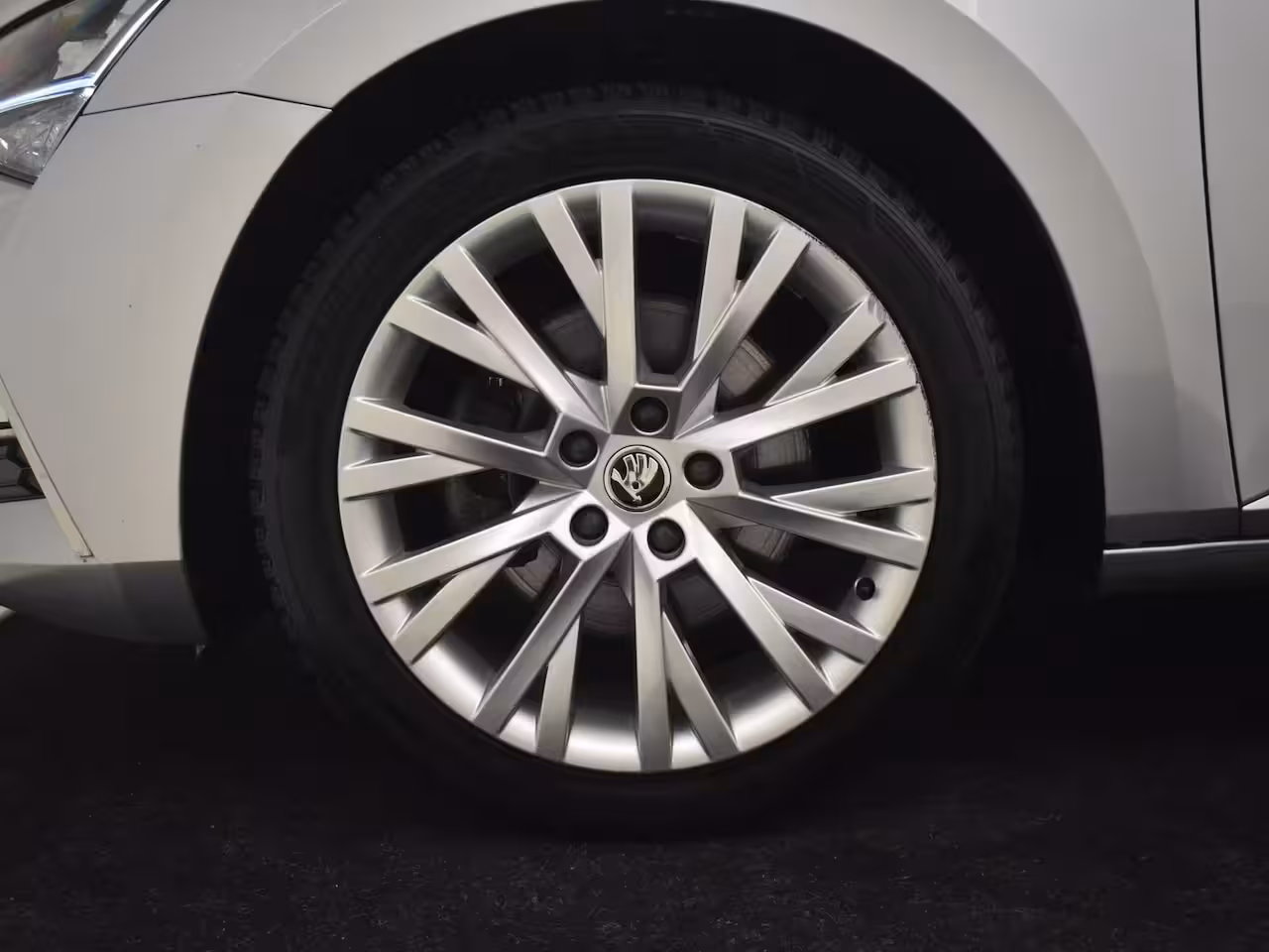 Skoda Superb Combi 1.4 TSI iV Sportline Business 218PK DSG/AUTO l Elektr. Klep l Achteruitrijcamera | App Con