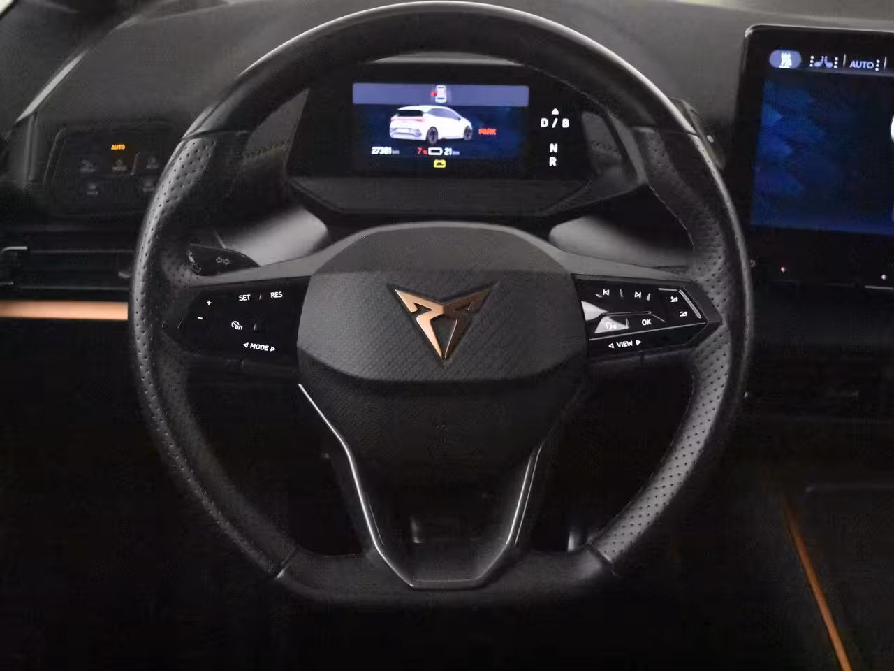 Cupra Born Impulse 62 kWh | Camera | Adapt Cr. Control | 94 % SoH | Stoel/stuurverw | Elekt. Verst. v