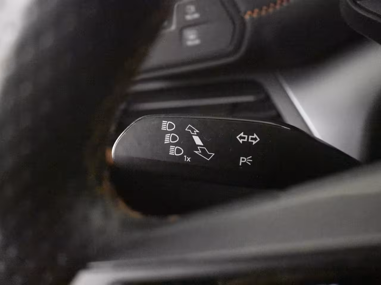 Cupra Born Impulse 62 kWh | Camera | Adapt Cr. Control | 94 % SoH | Stoel/stuurverw | Elekt. Verst. v