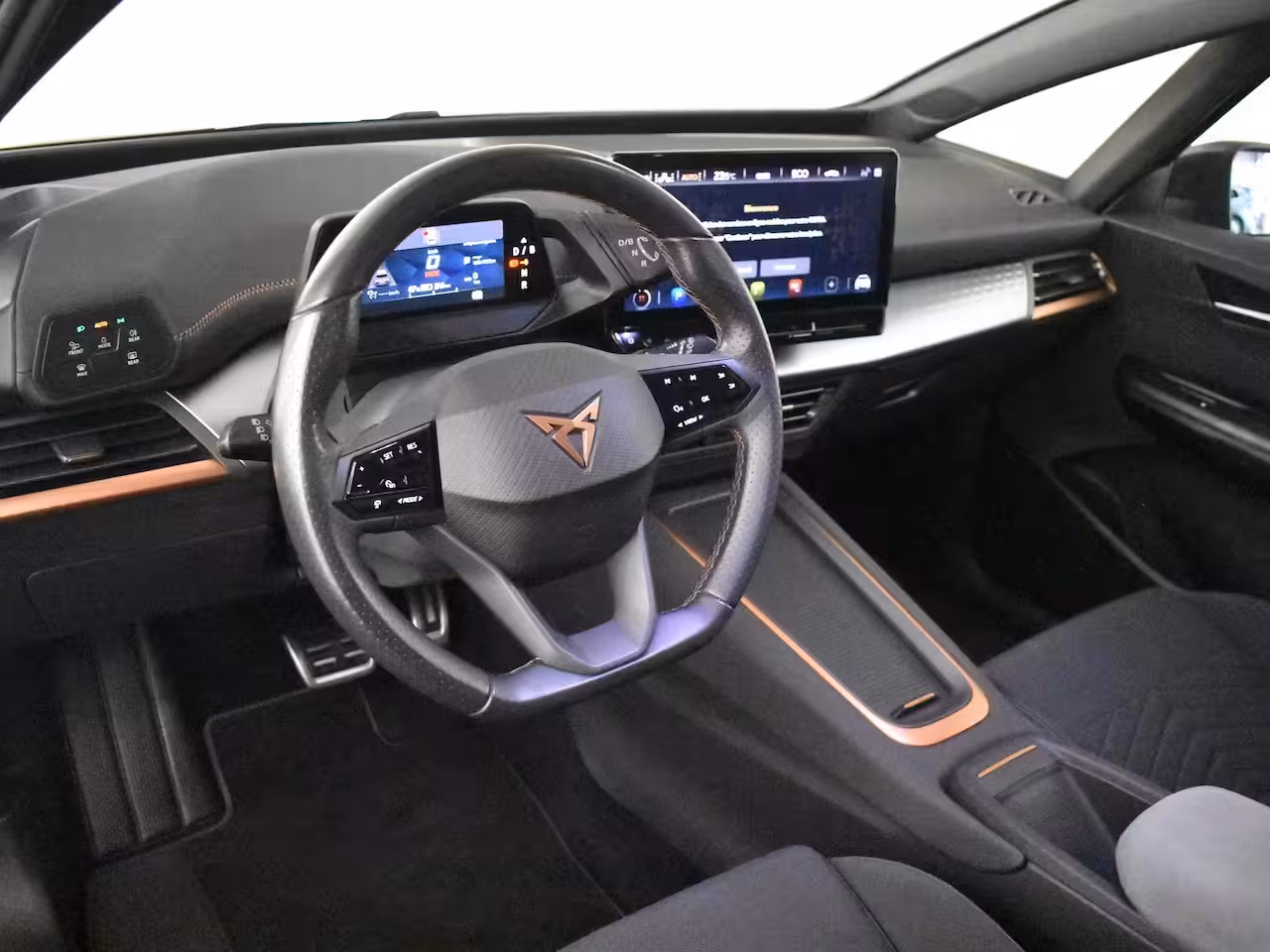 Cupra Born Adrenaline One 62 kWh l Achteruitrijcamera | App connect | Stoel en Stuurverwarming l Navi