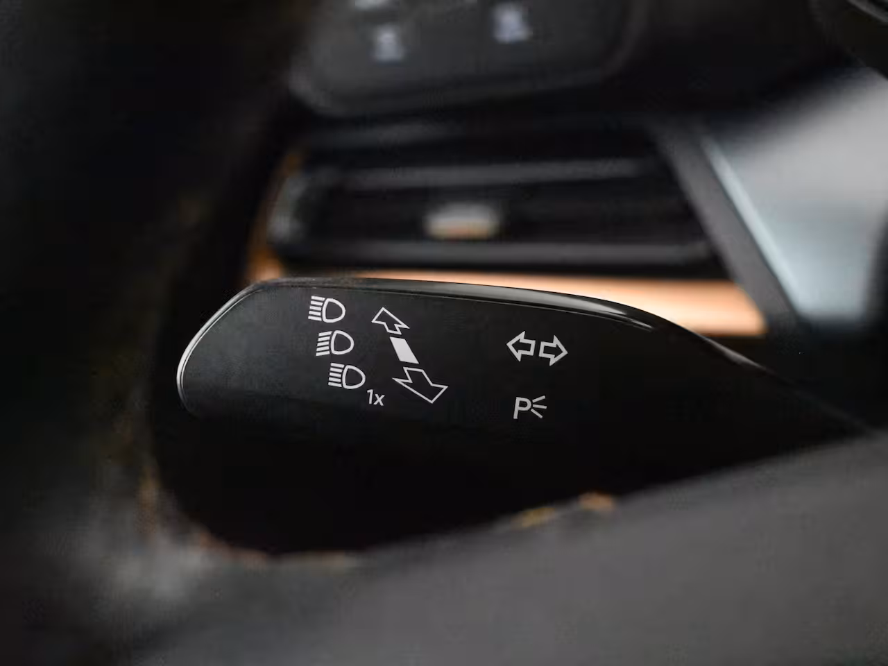 Cupra Born Adrenaline One 62 kWh l Achteruitrijcamera | App connect | Stoel en Stuurverwarming l Navi