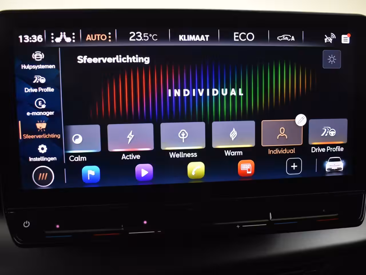 Cupra Born Adrenaline One 62 kWh l Achteruitrijcamera | App connect | Stoel en Stuurverwarming l Navi