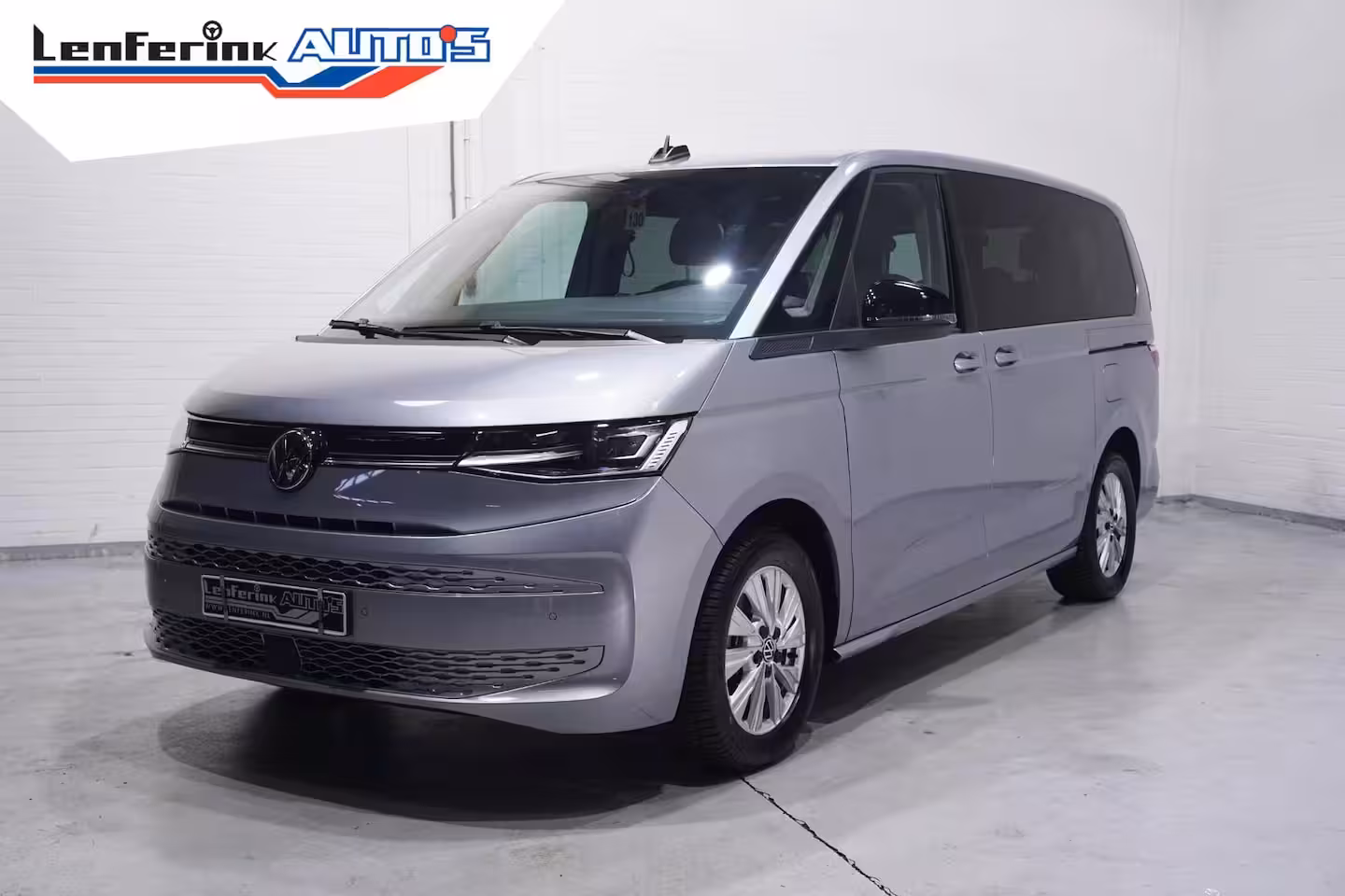 Volkswagen Multivan 1.4 eHybrid L2H1 Style NAP SOH 100% Iq Light Panodak Trekhaak Apple Carplay Camera