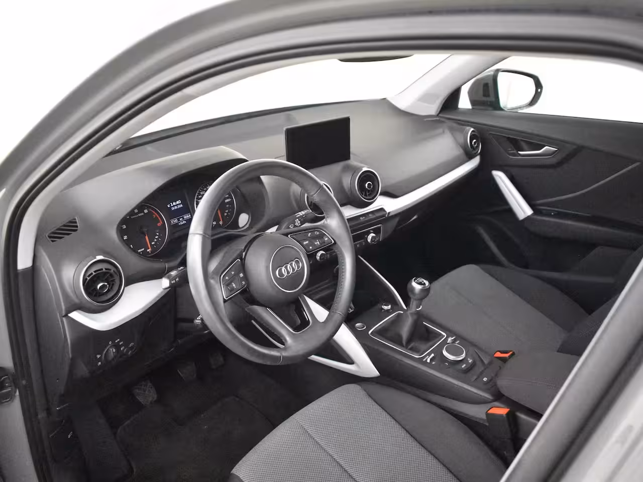 Audi Q2 30 TFSI S Edition l Panorama Dak | Keyless entry/start | Stoelverwarming | Dodehoek detect