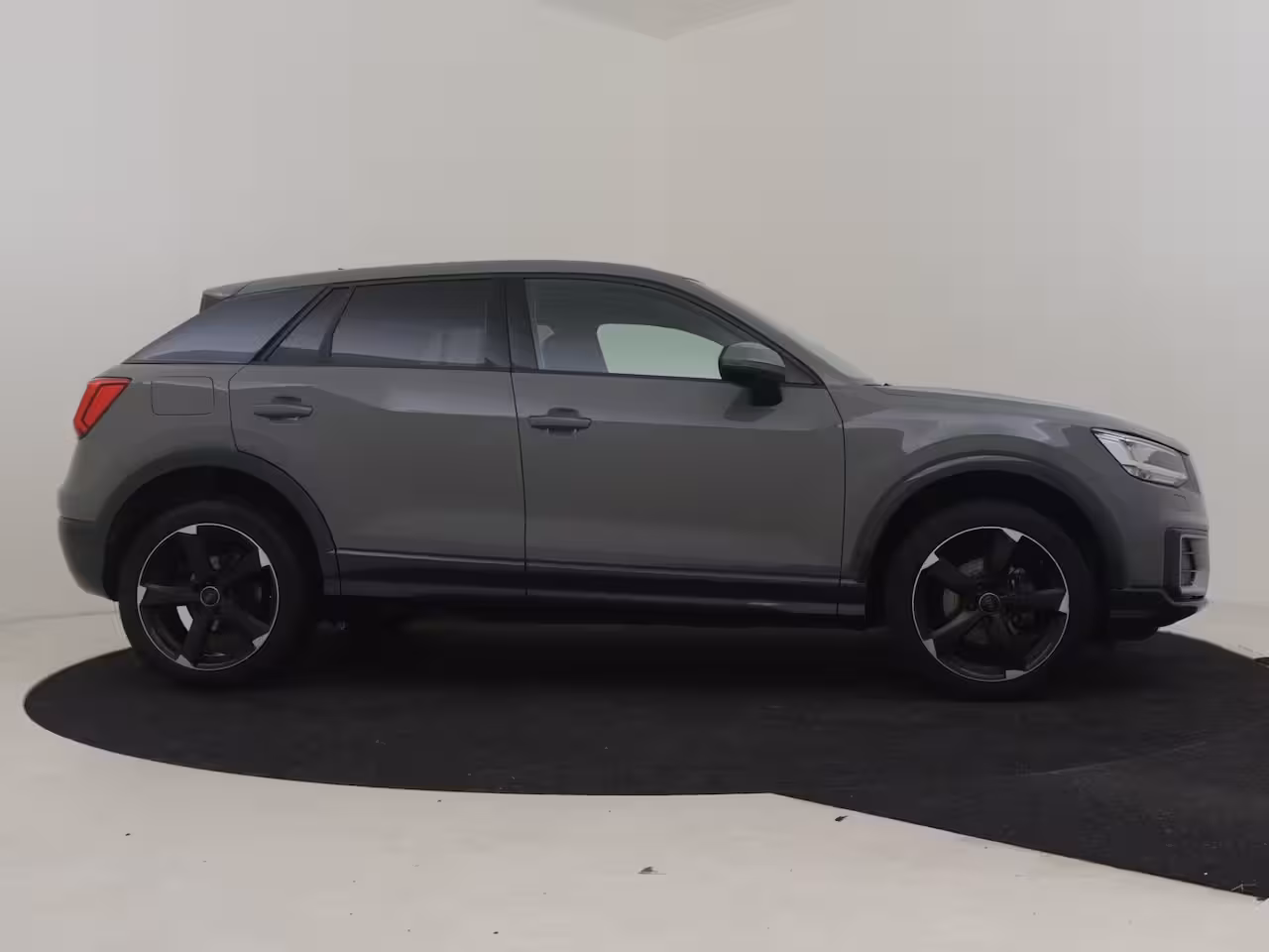 Audi Q2 30 TFSI S Edition l Panorama Dak | Keyless entry/start | Stoelverwarming | Dodehoek detect