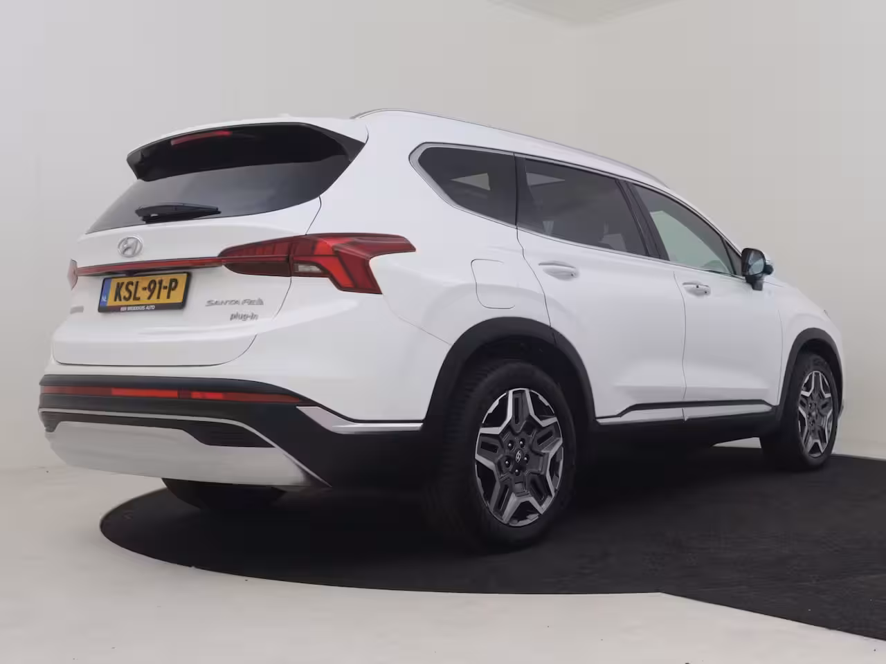 Hyundai Santa Fe 1.6 T-GDI PHEV Premium 265 PK AUTO | Head-up display | Elekt glazen pano-dak | 360 gr Came