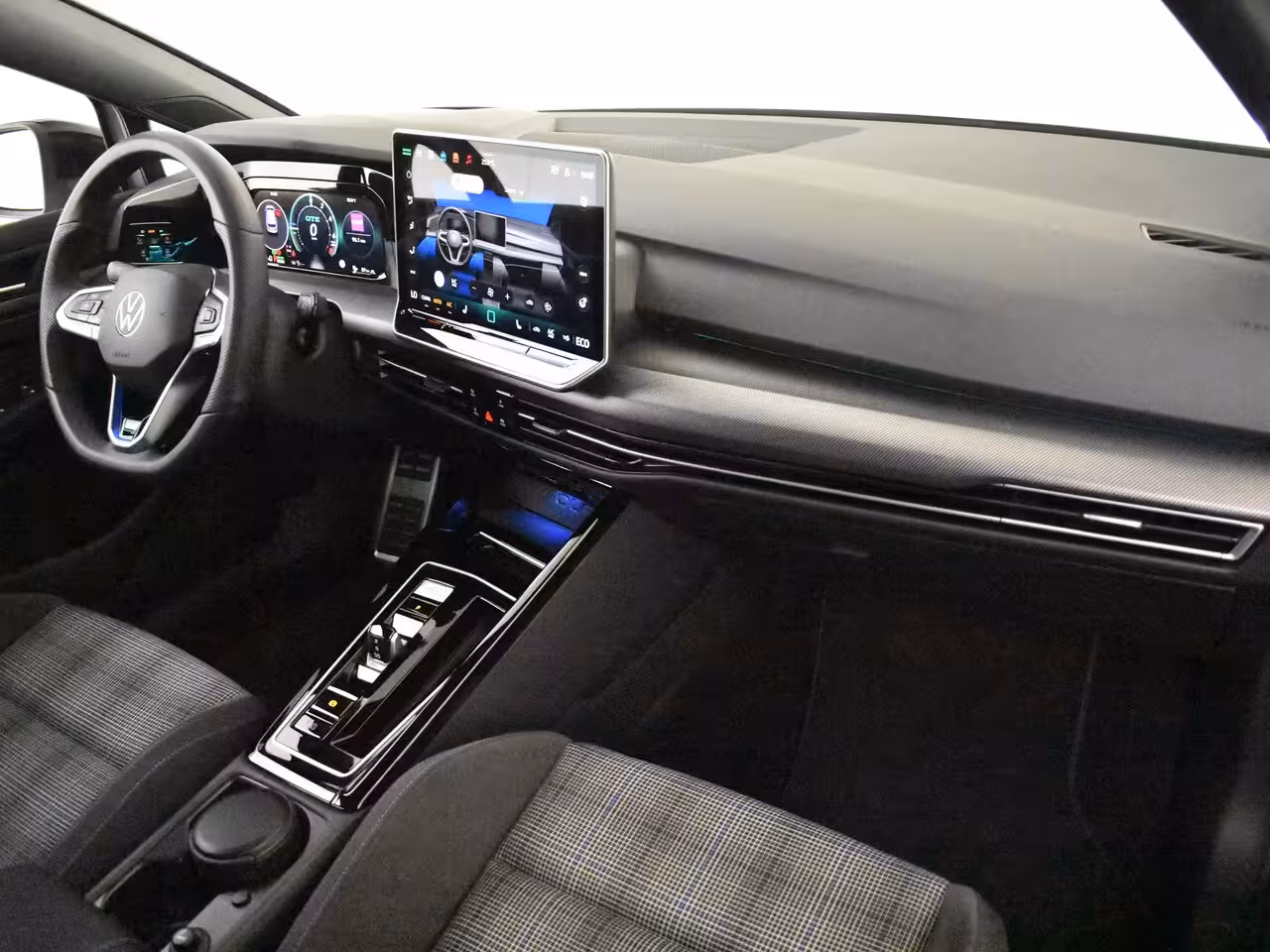 Volkswagen Golf 1.5 eHybrid GTE 272PK DSG/AUTO | Camera | IQ Light l Elektr. Trekhaak | Parkeerassistent |