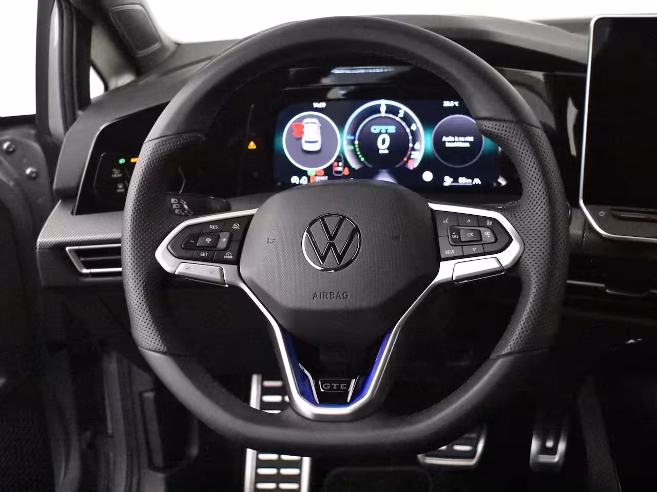 Volkswagen Golf 1.5 eHybrid GTE 272PK DSG/AUTO | Camera | IQ Light l Elektr. Trekhaak | Parkeerassistent |
