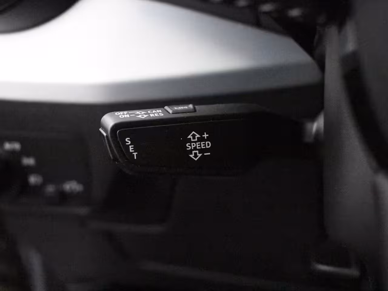 Audi Q2 35 TFSI CoD Sport S line Edition 150PK DSG/AUTO | Cr. control | Climate control | Parkeers