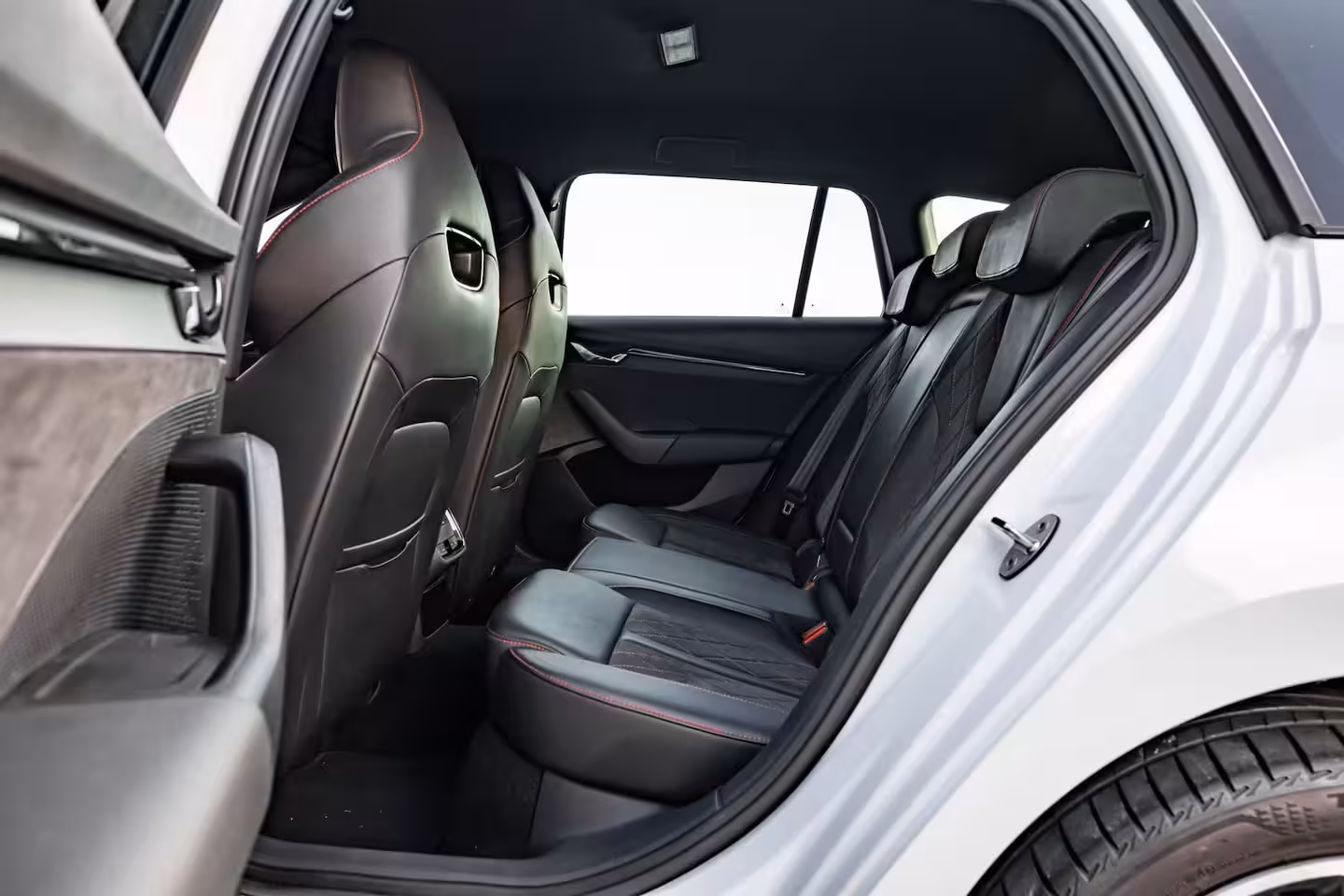 Skoda Octavia Combi 1.4 TSI RS iV PHEV Business 245PK DSG/AUTO | Elektr. Stoel incl MEmory l Head-up display |