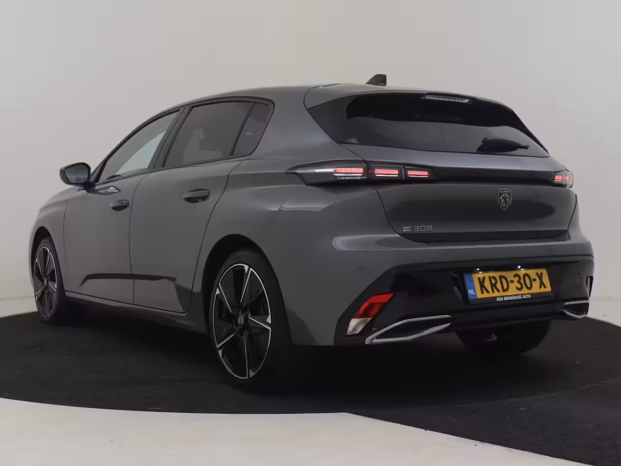 Peugeot E-308 Allure EV 54 kWh | 1e eigenaar | Apple carplay | Achteruitrijcamera | Keyless | Navigatie